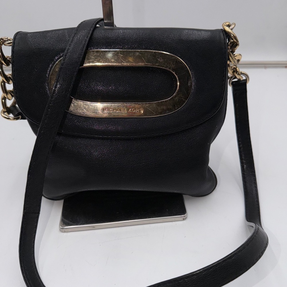 Michael Kors Black Leather Chain Shoulder Handbag Gold Oval Accent - Picture 3 of 8